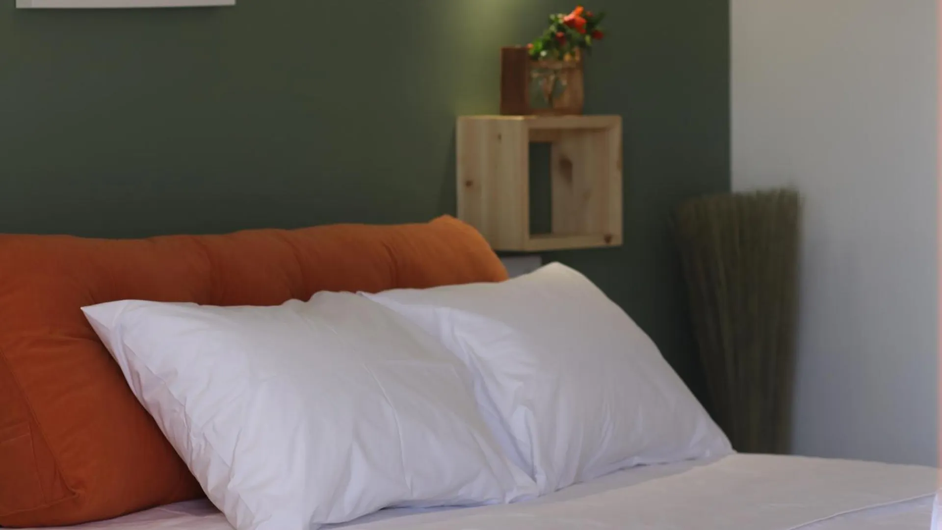 Faidra Hotel Himare 0*,